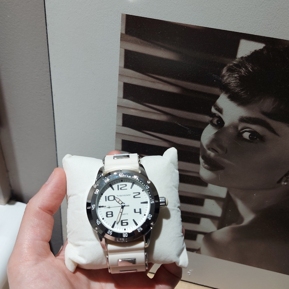 NWOT, Vernier | Watch